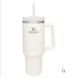 Stanley quencher 40oz NWT